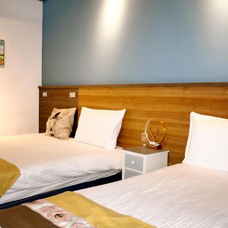 Lu-Kang Traveler Inns Луган Экстерьер фото