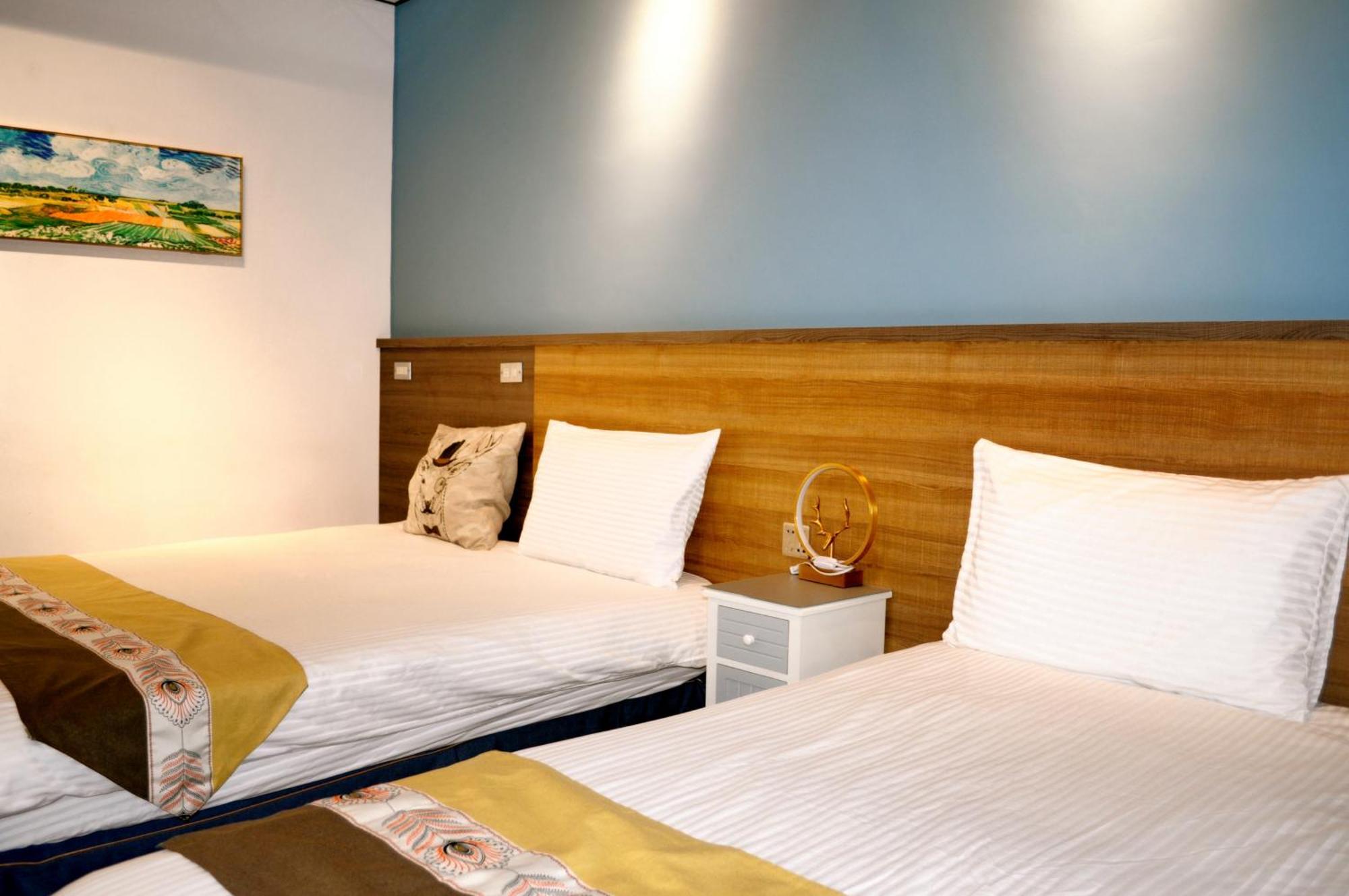 Lu-Kang Traveler Inns Луган Экстерьер фото