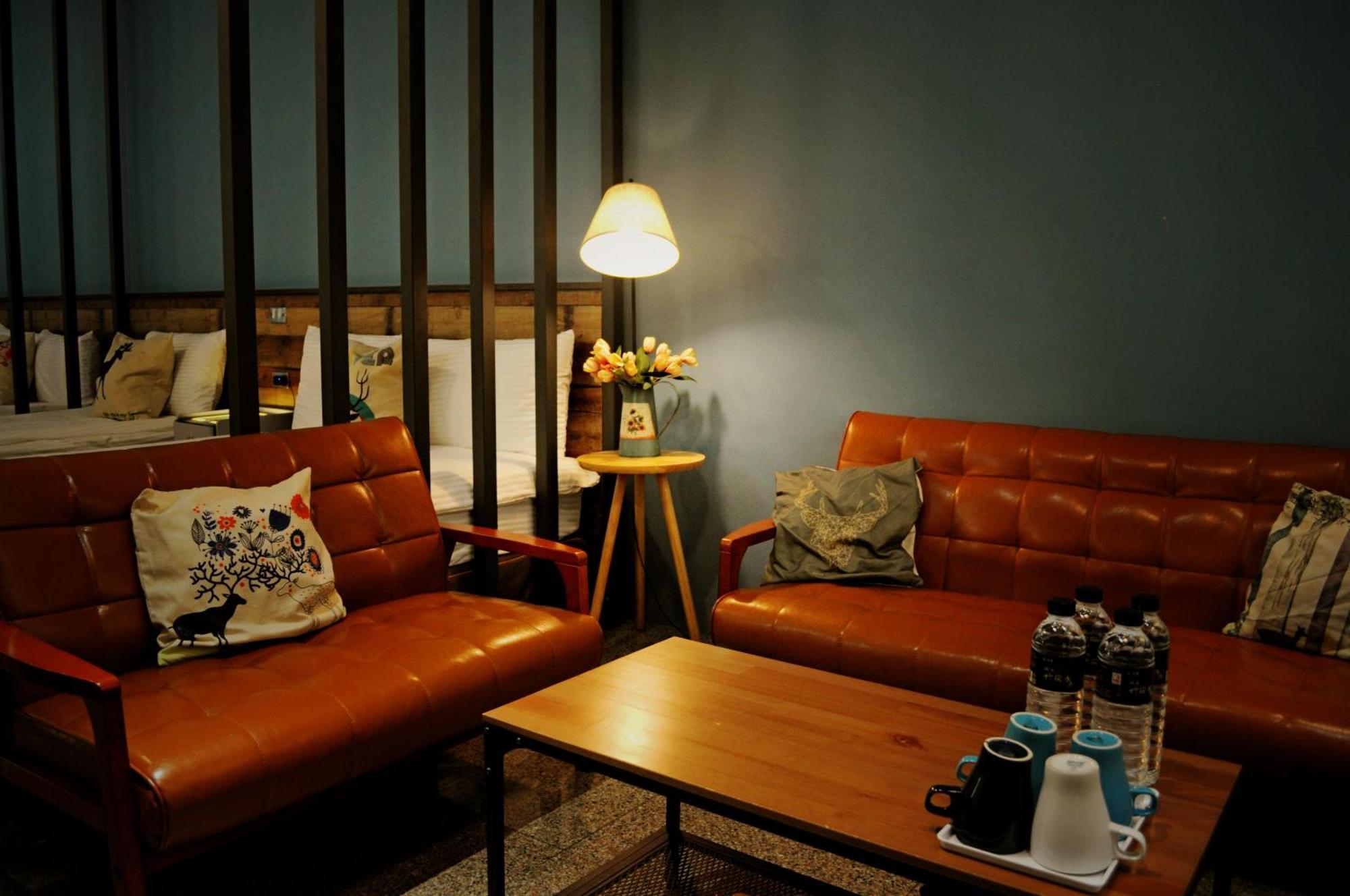 Lu-Kang Traveler Inns Луган Экстерьер фото